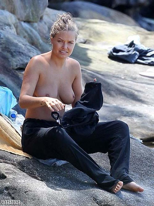 16P Lara Bingle topless sunbathing on beach paparazzi photos