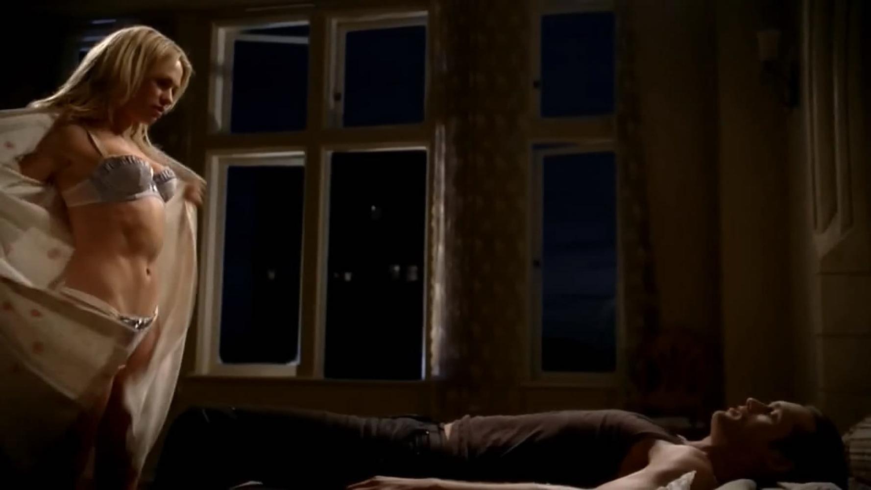 16P Anna Paquin making love with her soft boobs