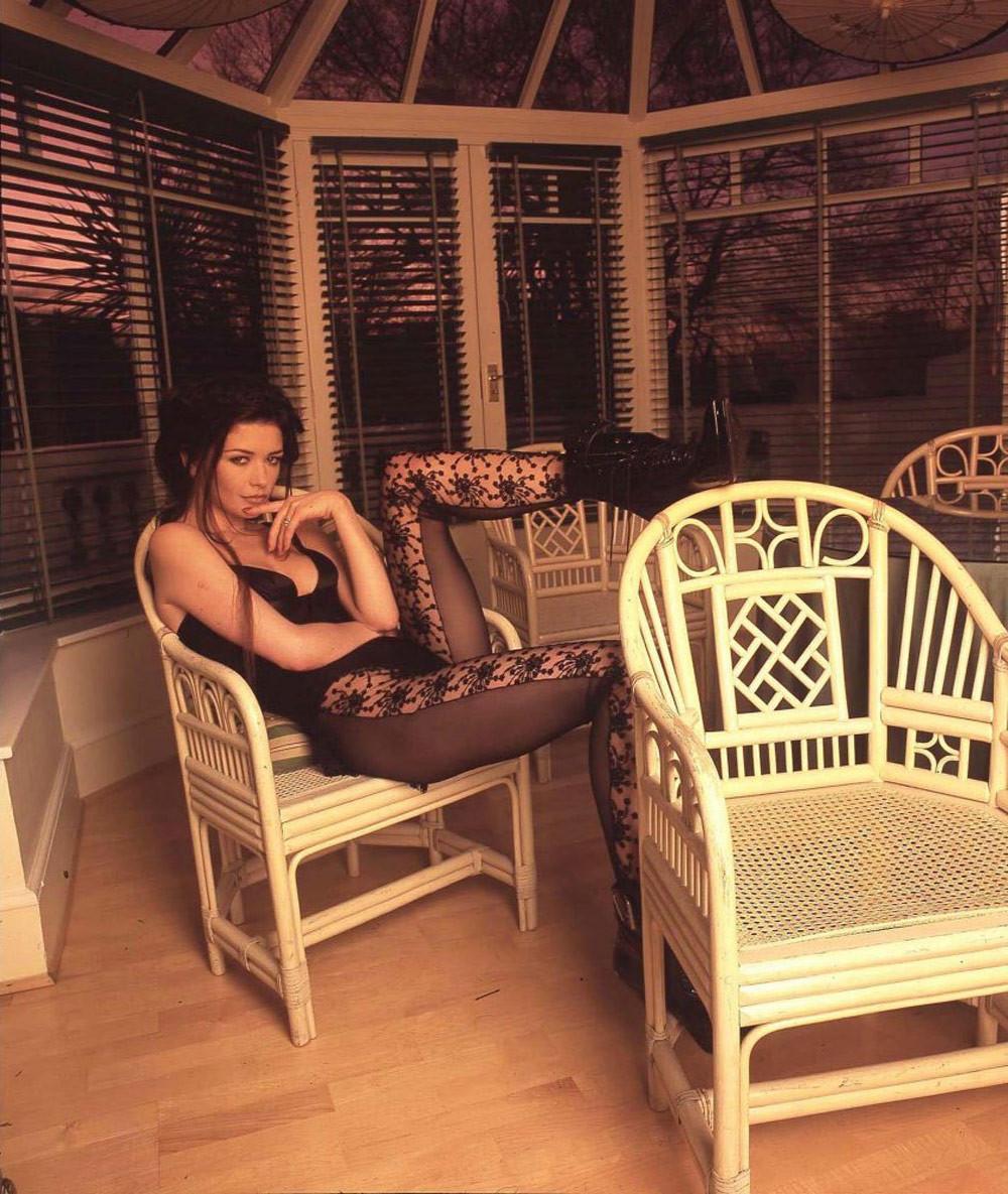 16P Catherine Zeta Jones sunbathing her topless