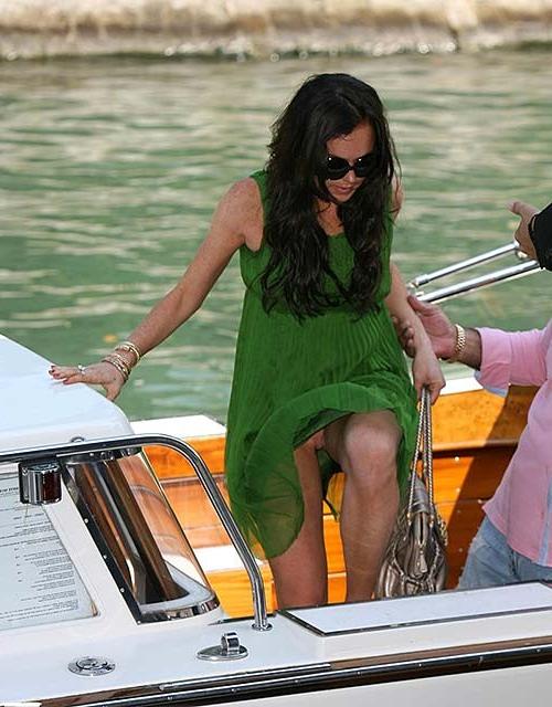 16P Lindsay Lohan sexy upskirt and nipple slip paparazzi photos