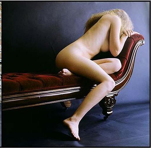 16P Lindsay Lohan posing in bikini and showing totally nude body