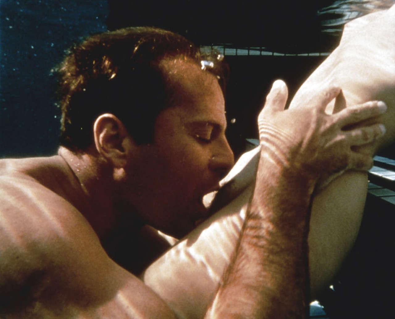 16P Jane March showing her tits and gets her pussy licked in movie