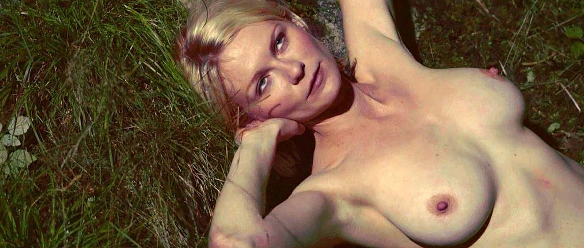 16P Kirsten Dunst sexy topless and totally nude body photos