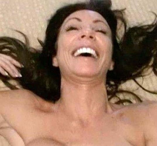 16P Danielle Staub exposing sexy nude body and huge boobs on leaked photos