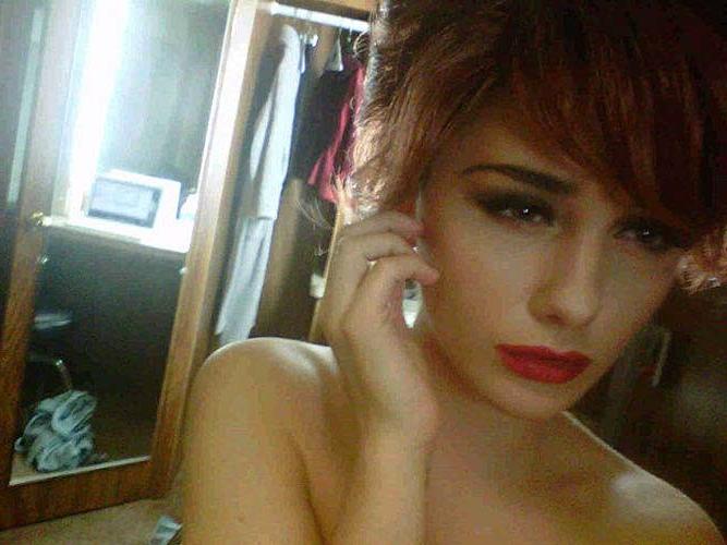 16P Addison Timlin exposing sexy body and huge boobs on leaked photos