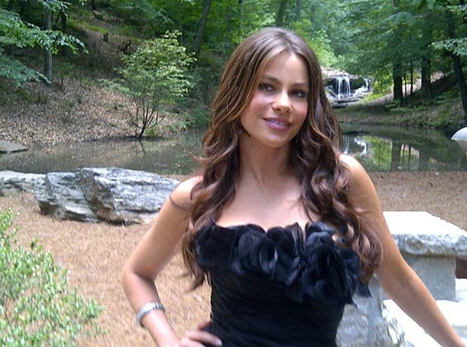 16P Sofia Vergara exposing sexy body and huge boobs on private photos