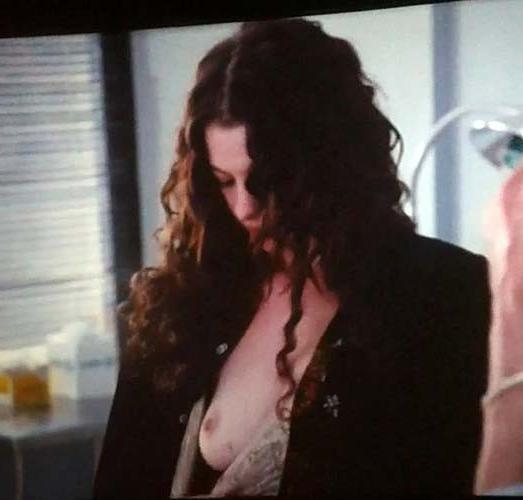 16P Anne Hathaway get fucking hard and exposing her huge boobs