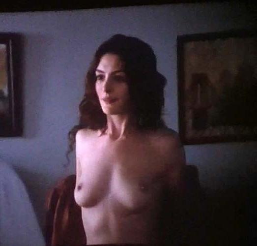 16P Anne Hathaway get fucking hard and exposing her huge boobs