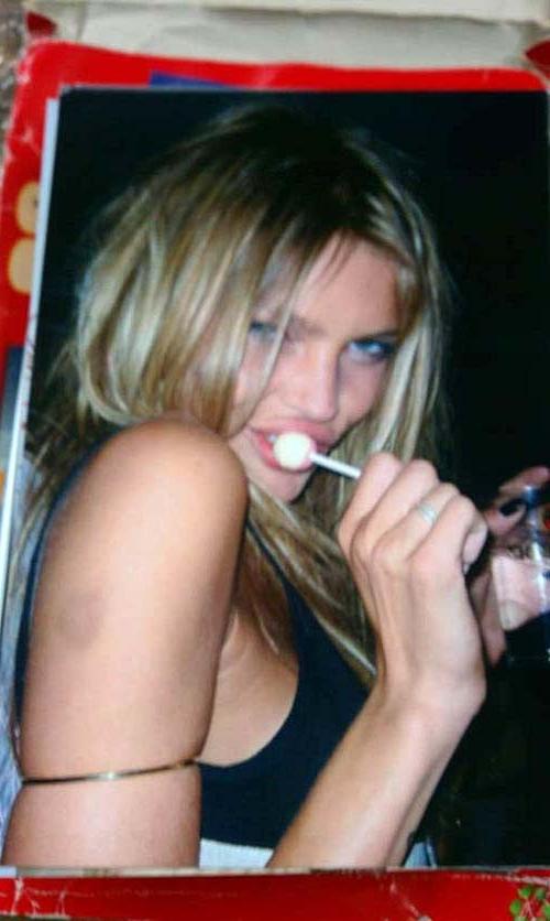 16P May Andersen masturbating and get fucking very hard on leaked photos