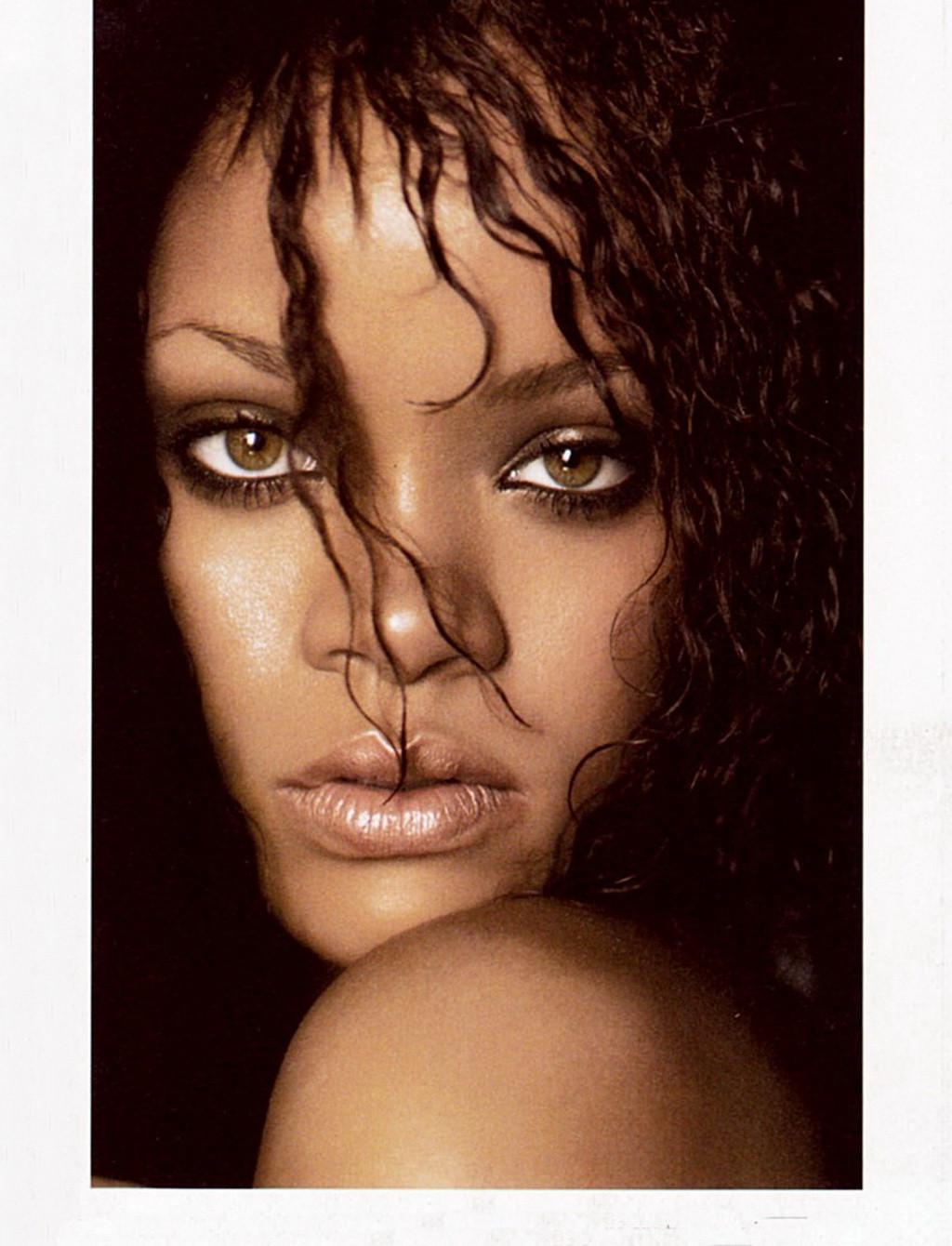 16P Rihanna fully nude but hiding for the November 2011 issue of Esquire magazine