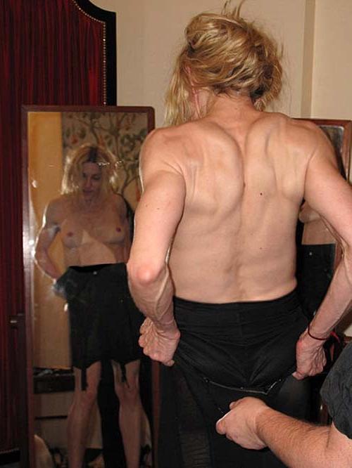 16P Madonna exposing sexy nude nude body and nice tits on private photos