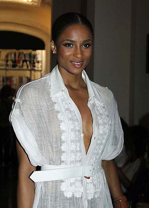 16P Ciara fucking sexy and hot nipple slip and hot ass paparazzi photos