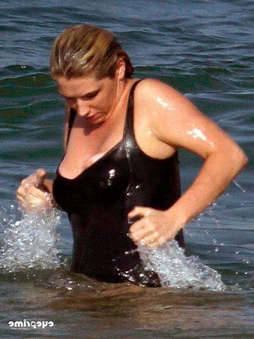 16P Kesha Sebert sexy and hot bikini and nipple slip paparazzi photos