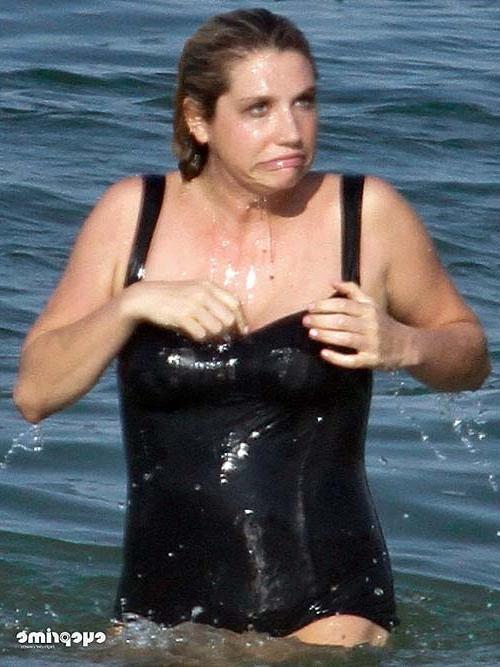 16P Kesha Sebert sexy and hot bikini and nipple slip paparazzi photos
