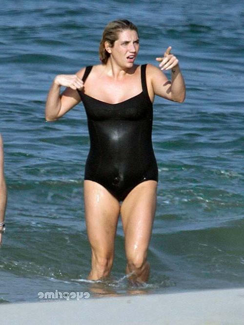 16P Kesha Sebert sexy and hot bikini and nipple slip paparazzi photos