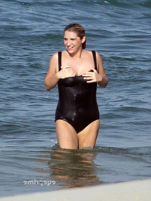 16P Kesha Sebert sexy and hot bikini and nipple slip paparazzi photos