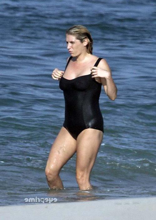 16P Kesha Sebert sexy and hot bikini and nipple slip paparazzi photos