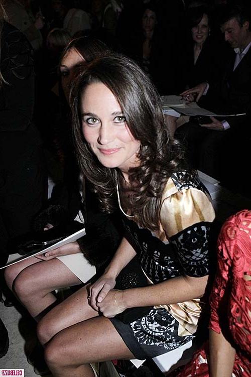 16P Pippa Middleton sexy and hot upskirt without underpants photos