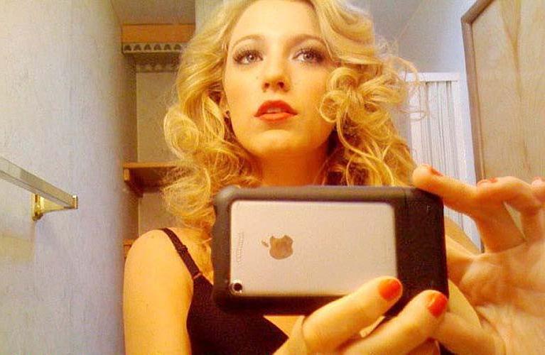 16P Blake Lively exposing sexy nude body and huge boobs on leaked photos