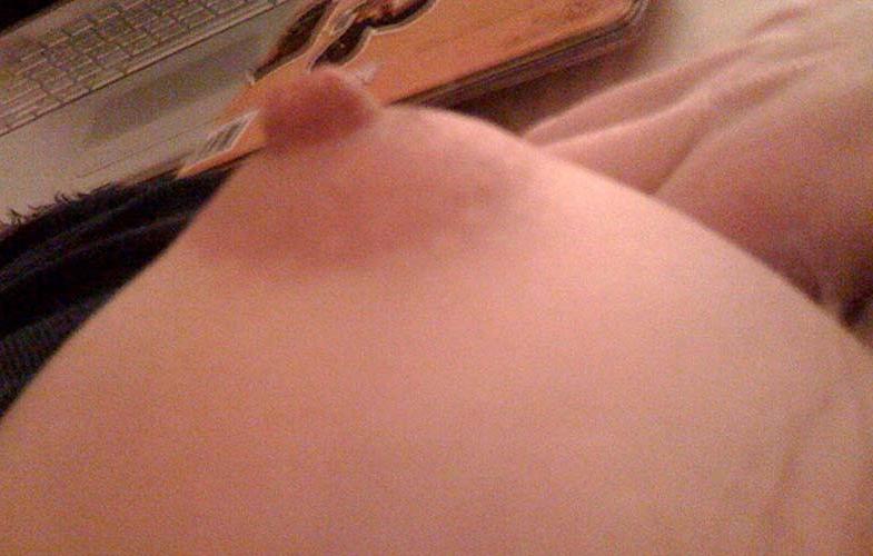 16P Blake Lively exposing sexy nude body and huge boobs on leaked photos