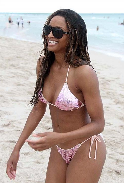 16P Ciara fucking sexy and hot bikini and nice topless paparazzi photos