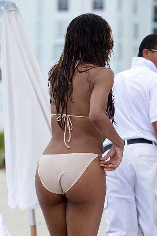 16P Ciara fucking sexy and hot bikini and nice topless paparazzi photos
