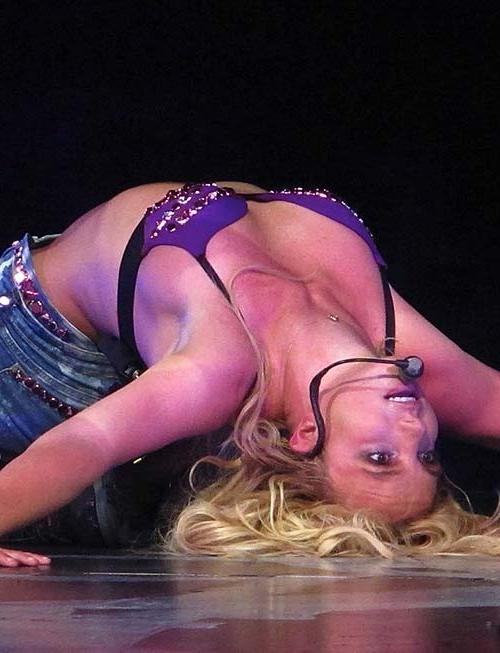 16P Britney Spears fucking sexy and hot upskirt and see thru paparazzi photos