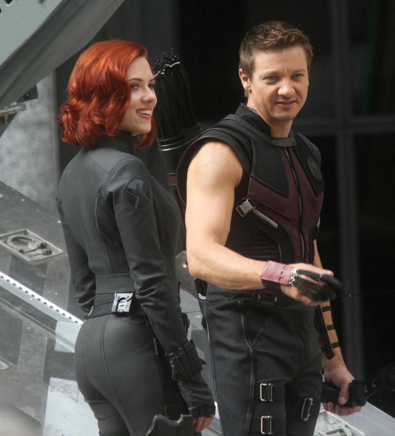 16P Scarlett Johansson leaked personal nude pics made by the cell phone