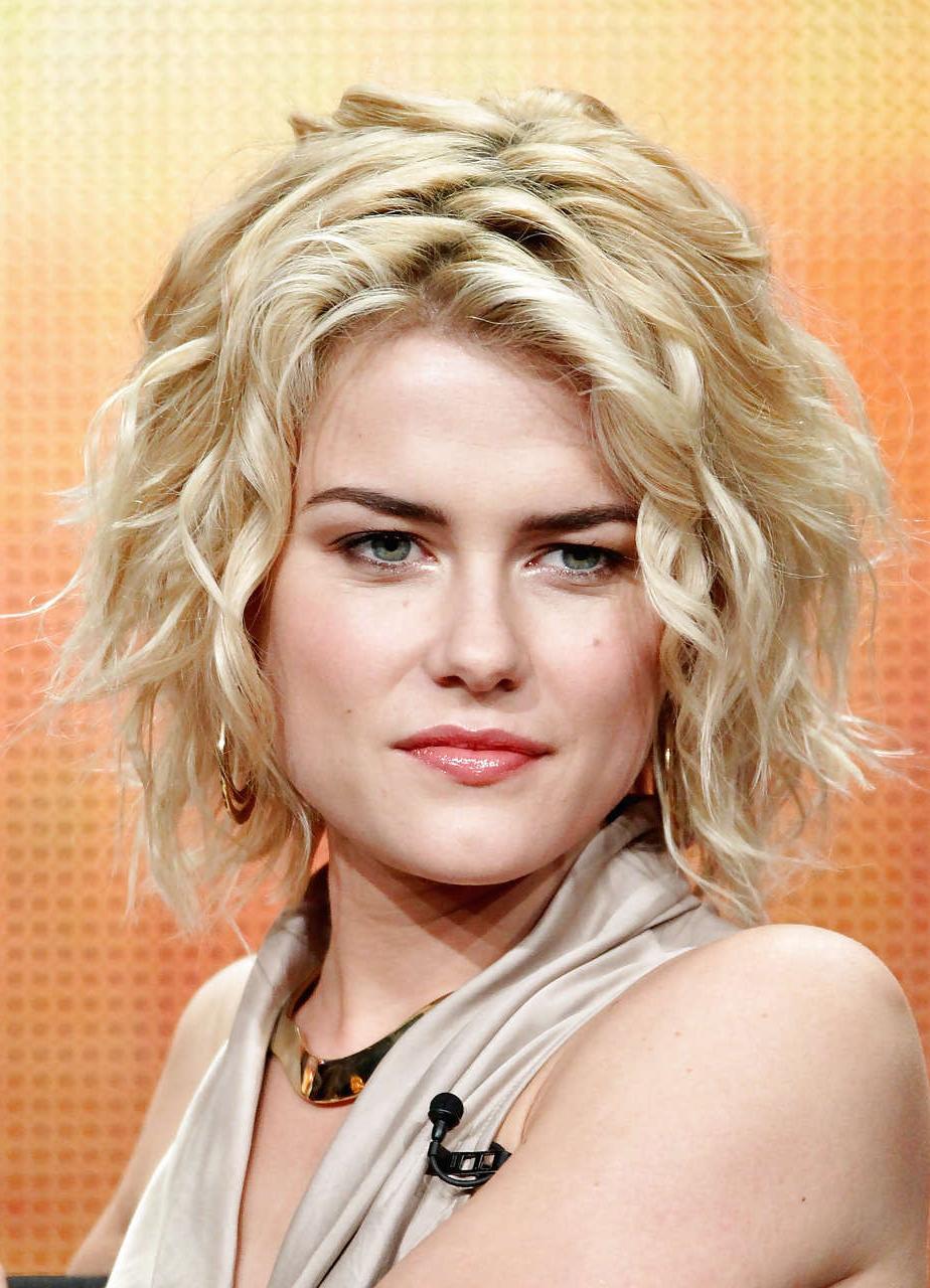 16P Rachael Taylor showing her ass upskirt and in see thru dress paparazzi pictures