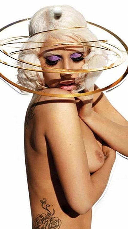 16P Lady Gaga posing nude and showing big boobs and nice pussy