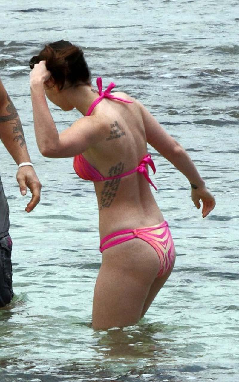 16P Megan Fox exposing fucking sexy body in bikini and huge cleavage