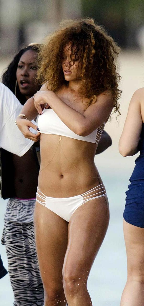 16P Rihanna exposing her fucking sexy body and hot ass in bikini on beach