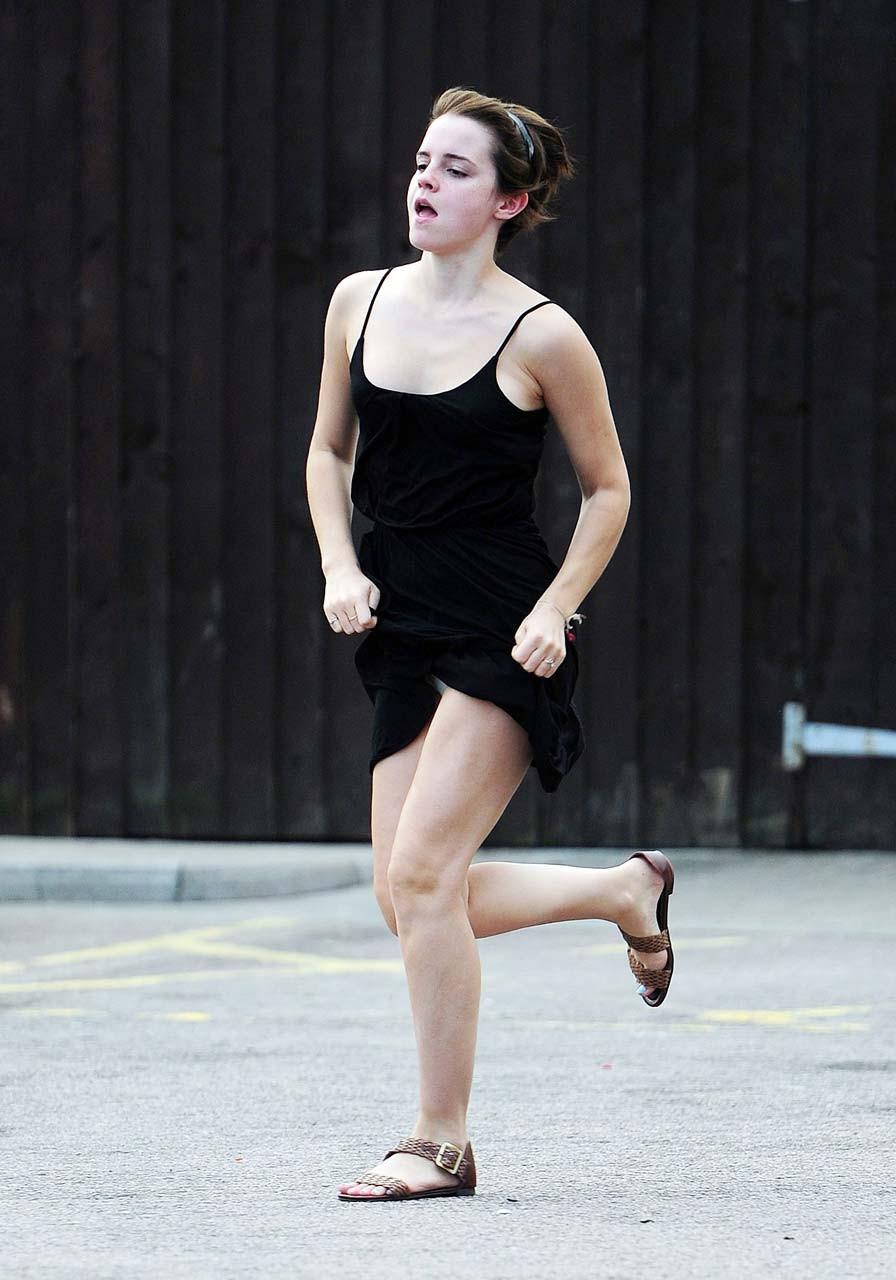 16P Emma Watson fucking sexy and hot paparazzi upskirt photos