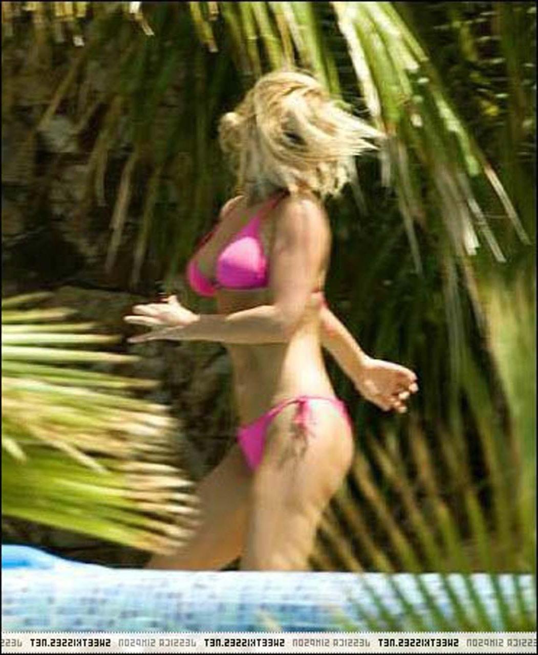 15P Jessica Simpson exposing sexy body and fucking huge boobs in bikini