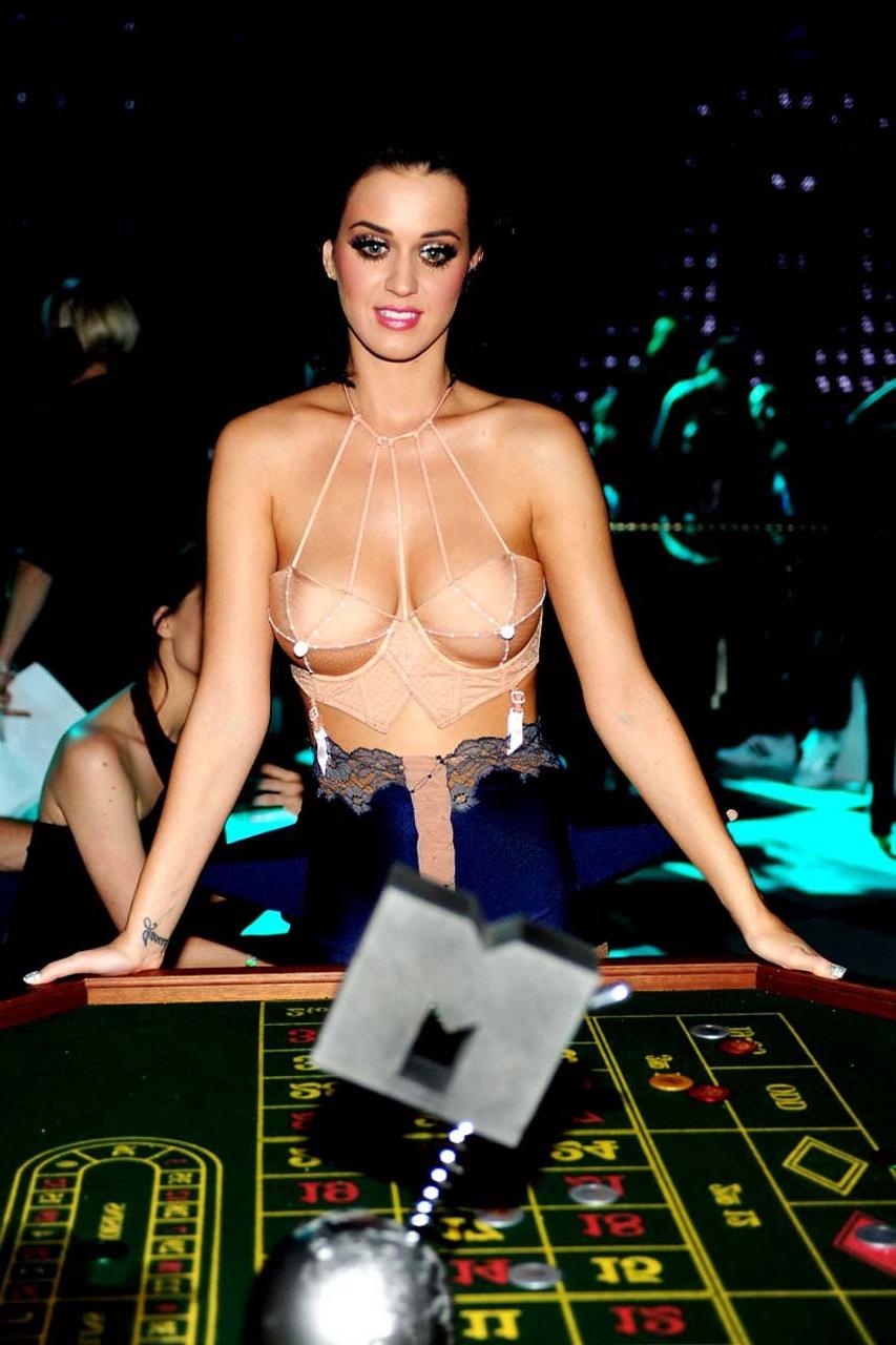 16P Katy Perry exposing her sexy body and fucking huge boobs