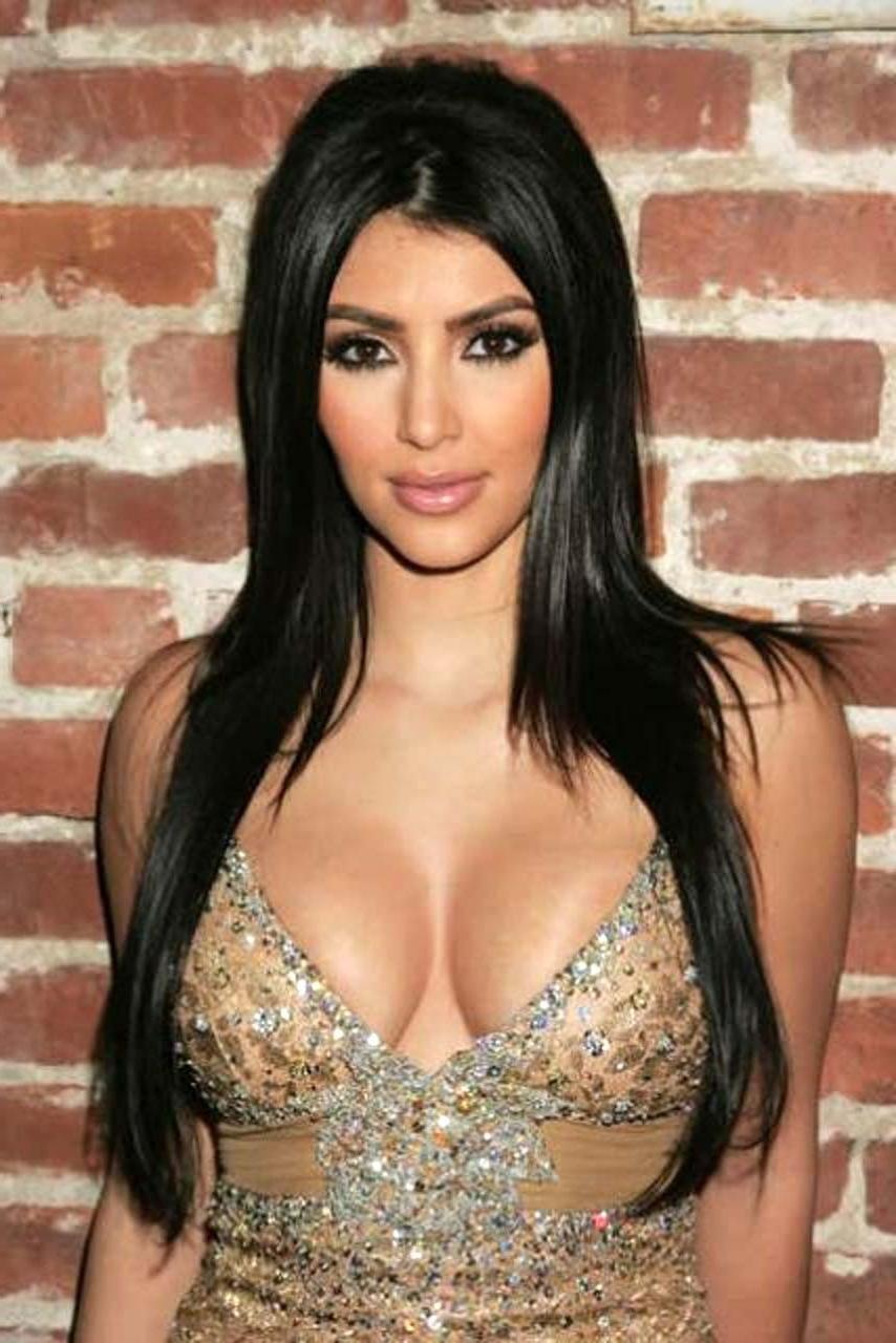 16P Kim Kardashian exposing sexy body and huge boobs on private photos