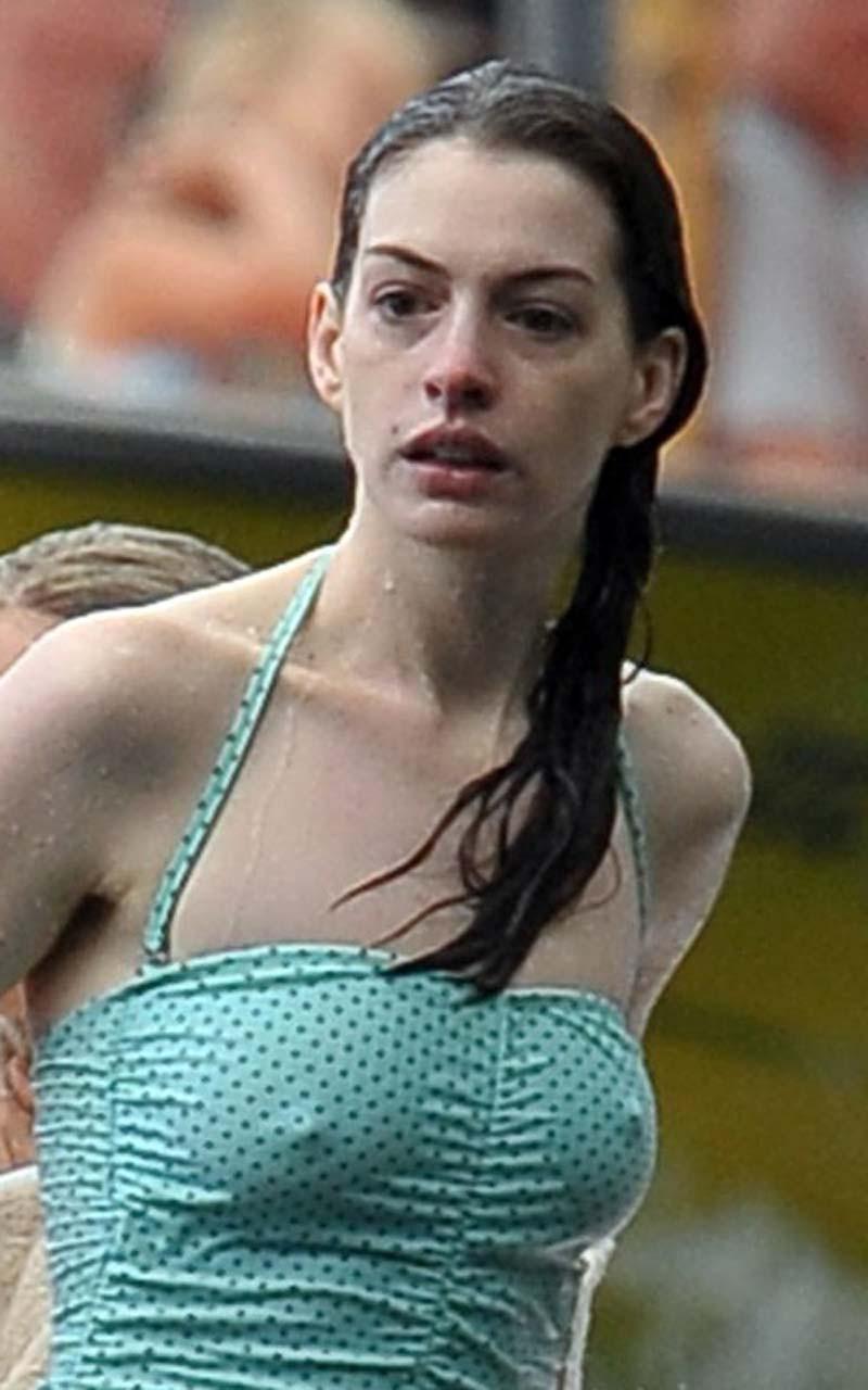 16P Anne Hathaway exposing fucking sexy body and huge nipples in bikini