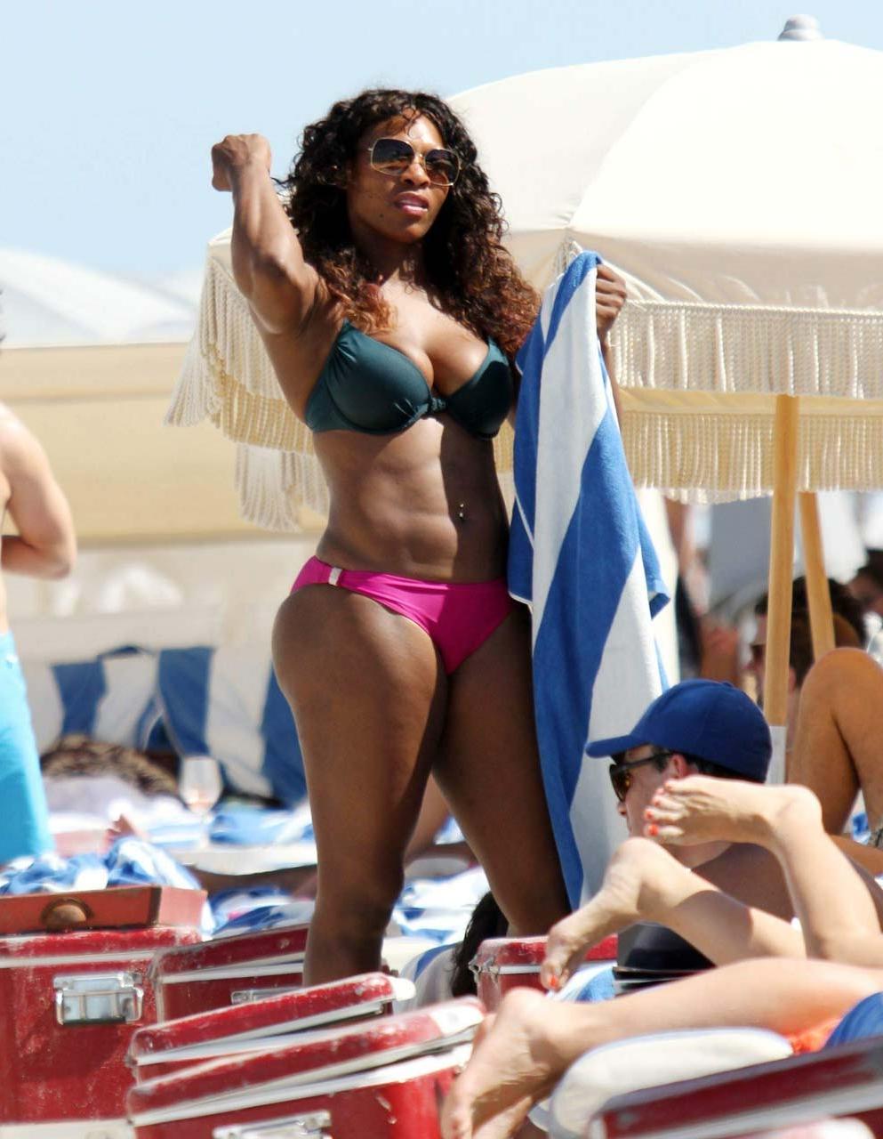 16P Serena Williams exposing sexy body and hot ass in bikini on beach