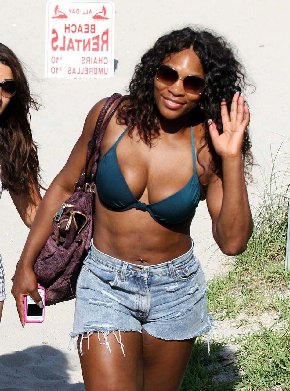 16P Serena Williams exposing sexy body and hot ass in bikini on beach