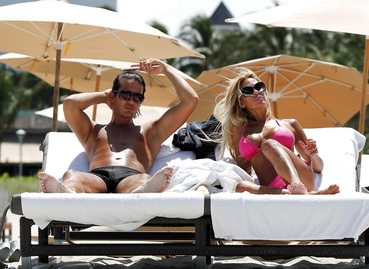 16P Shauna Sand enjoy with boyfriend in pink bikini on beach caught by paparazzi