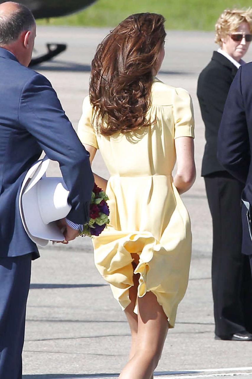 16P Kate Middleton showing her panties while wind blow her yellow dress