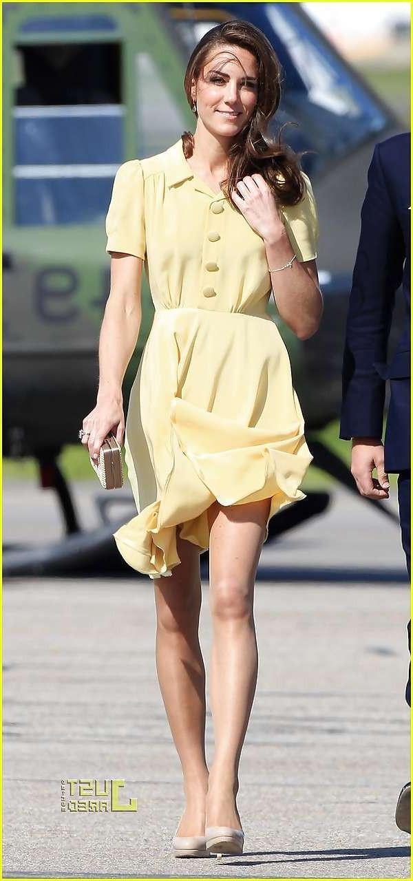 16P Kate Middleton showing her panties while wind blow her yellow dress