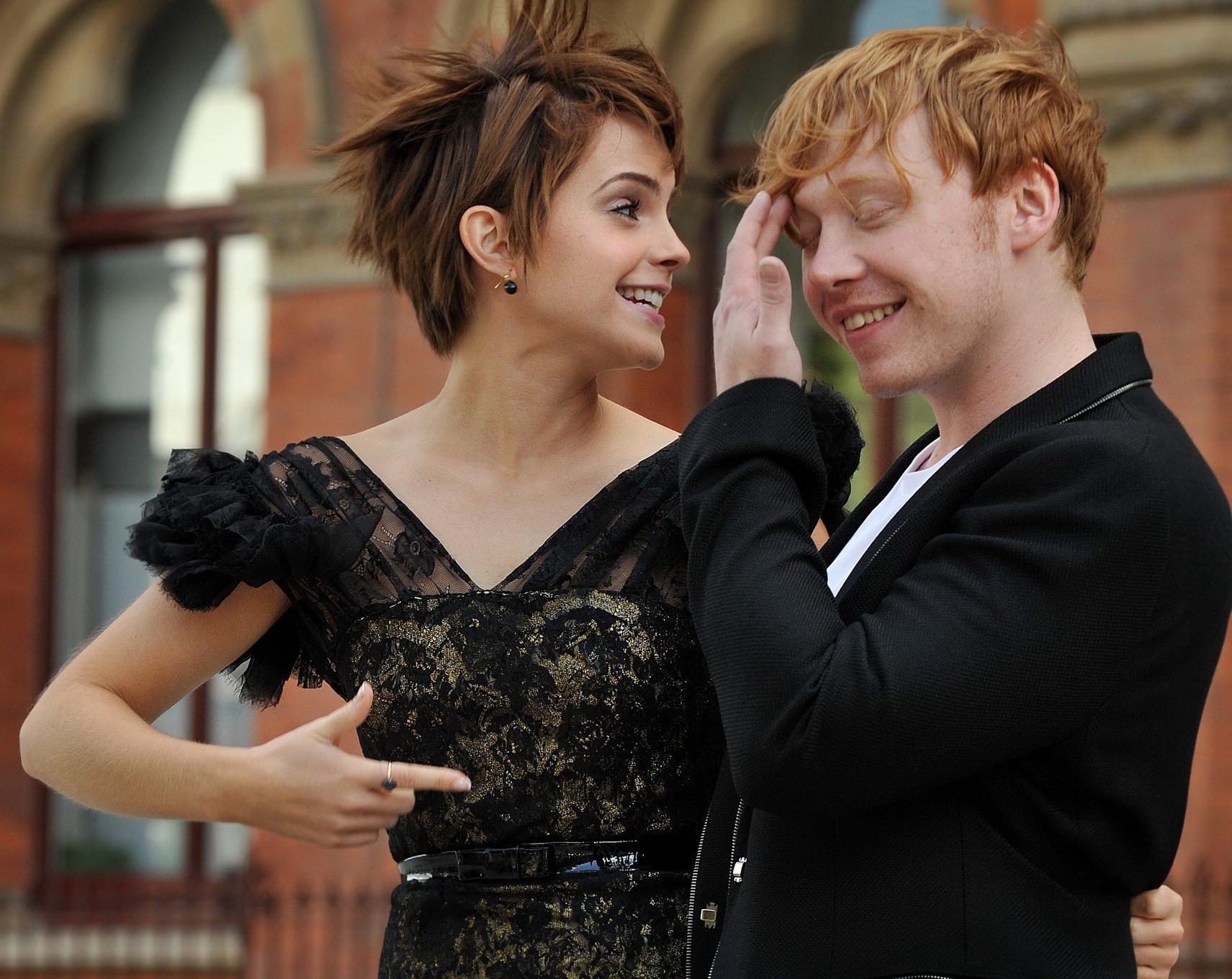 16P Emma Watson stunning at the press conference of Harry Potter and the Deathly Hal
