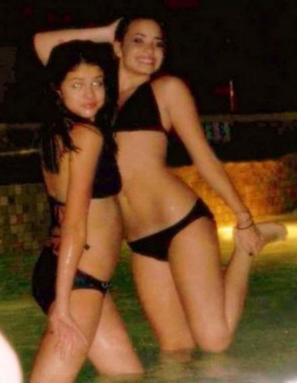 16P Selena Gomez looking very sexy and hot in bikini on her private photos