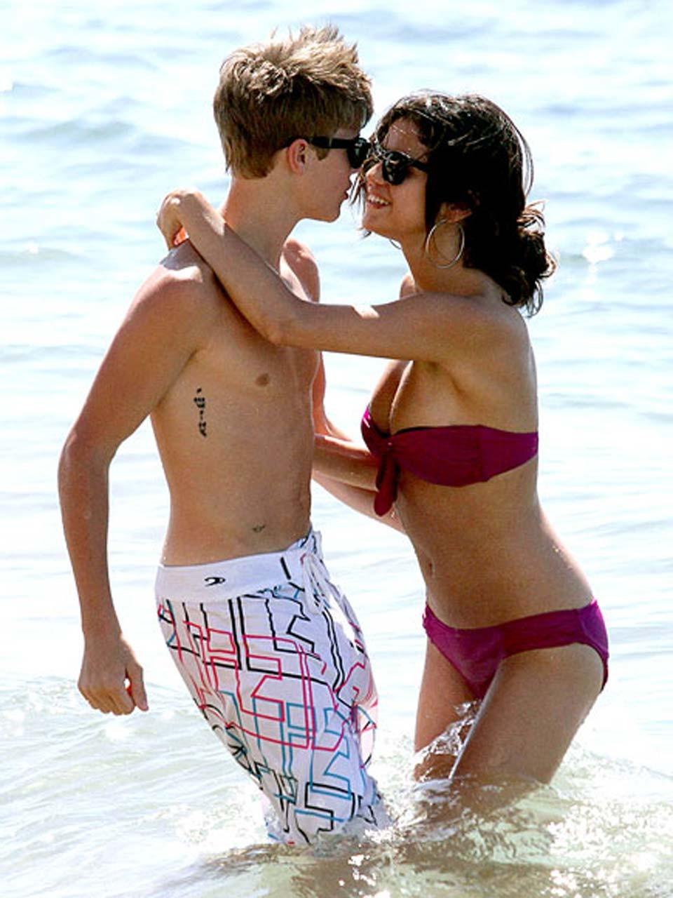 16P Selena Gomez looking very sexy and hot in bikini on her private photos
