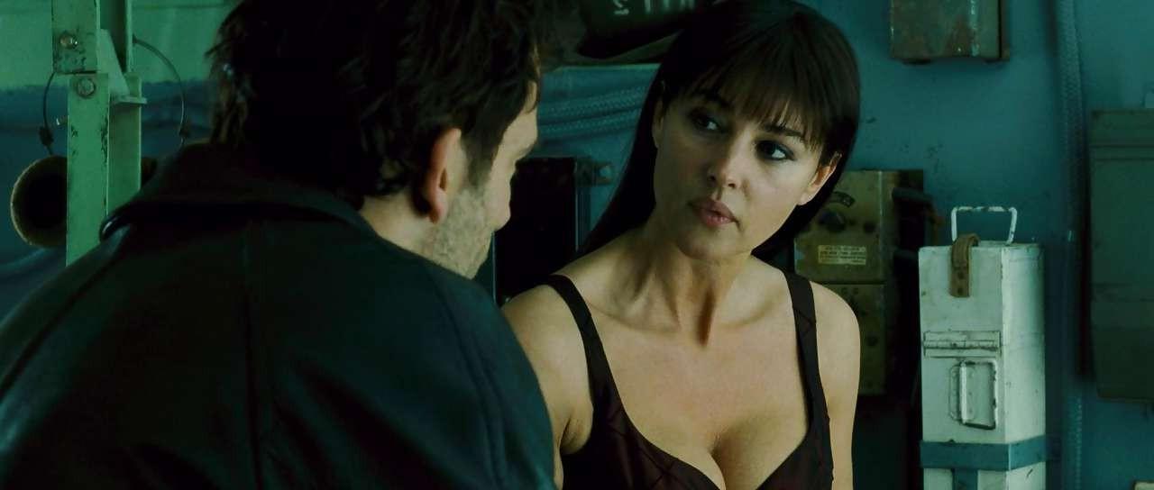 16P Monica Bellucci showing her nice big tits and fucking and posing in stockings