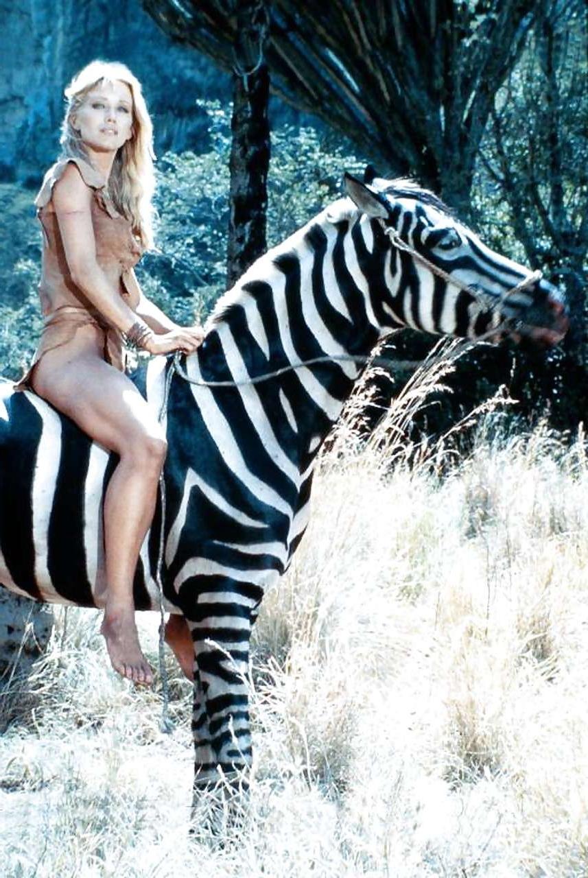 16P Tanya Roberts fucking hard and exposing her big tits and great ass in movie