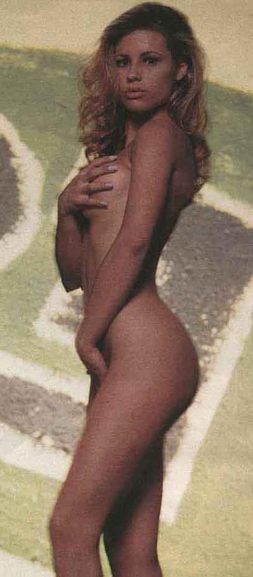 10P Michelle Hunziker showing their super sexy ravishing body,tits and ass