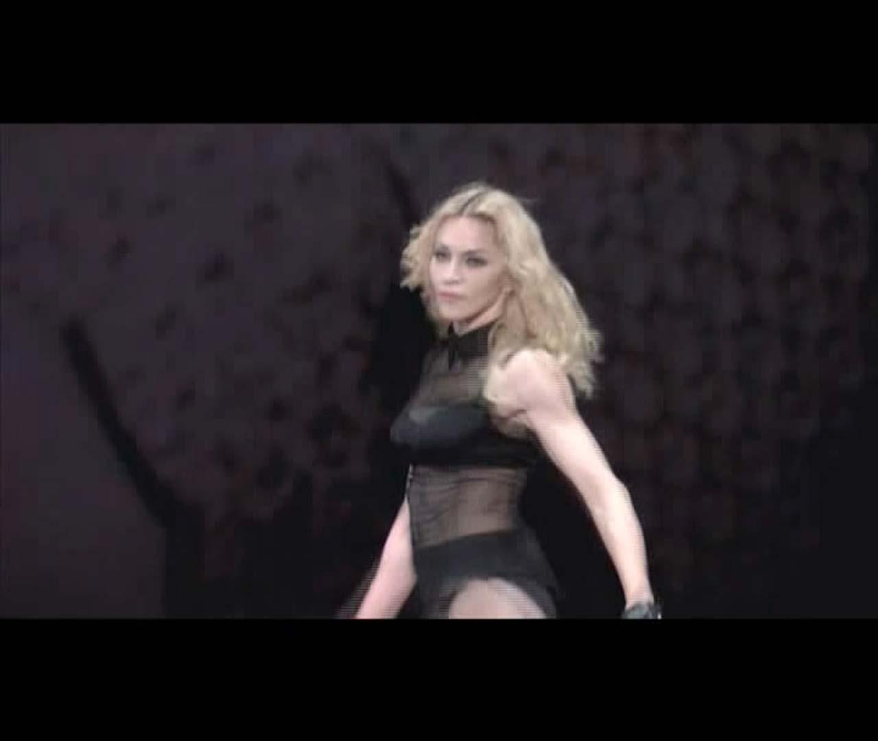 16P Madonna get fucking very hard and exposing her huge boobs