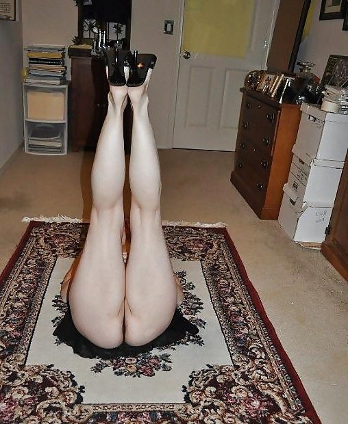 6P Tall Leggy Blonde Milf